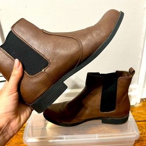 H&M Chelsea brown boots. Size 38